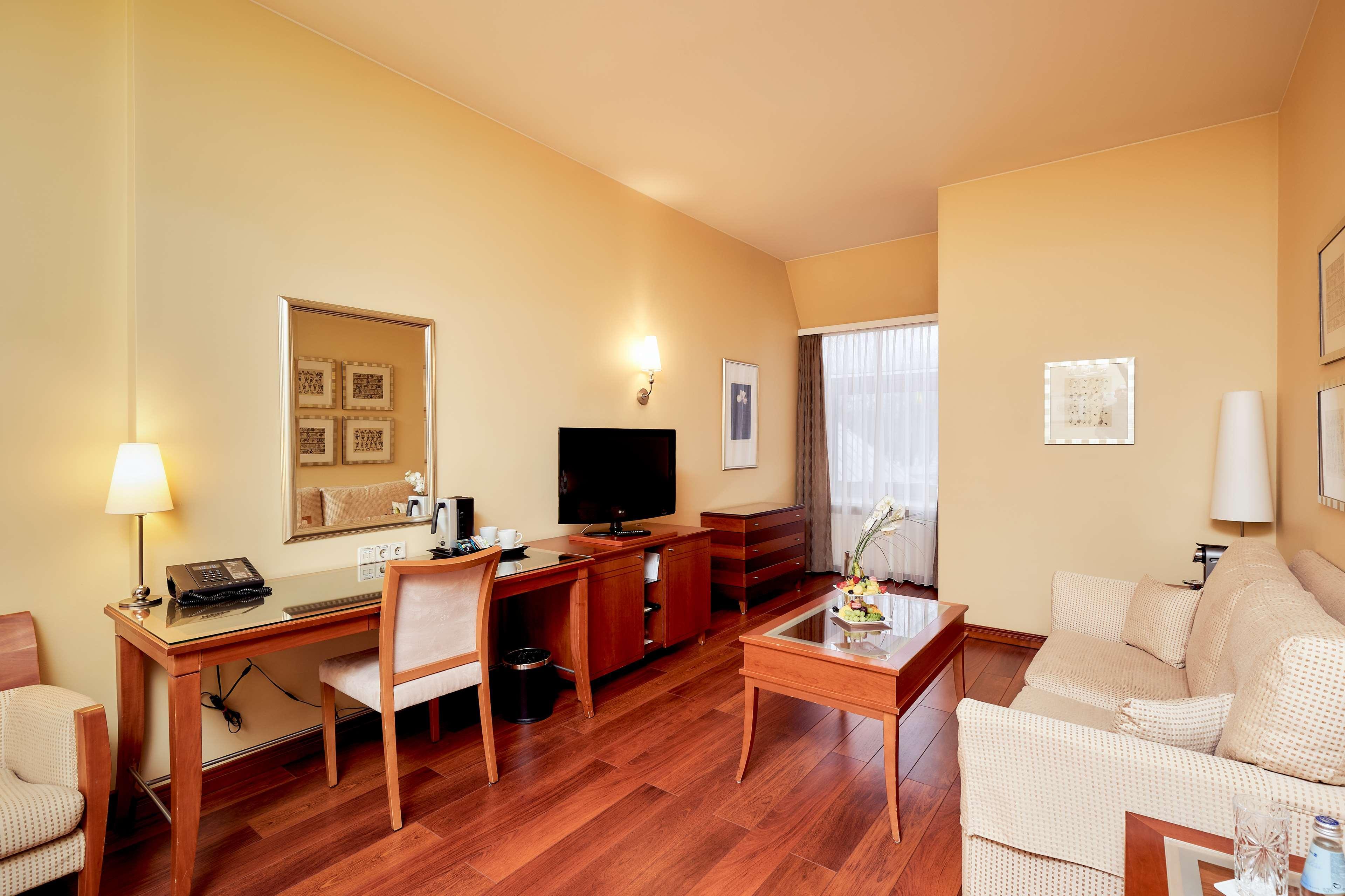 Radisson Blu Ridzene Hotel, Riga Exterior photo