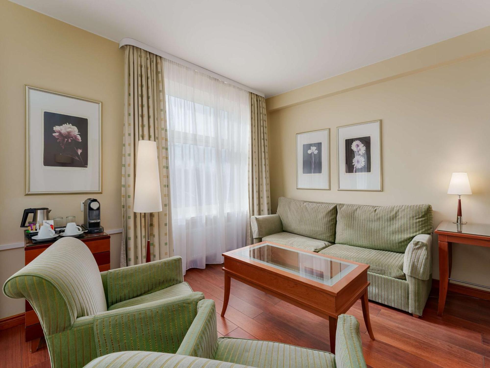 Radisson Blu Ridzene Hotel, Riga Exterior photo